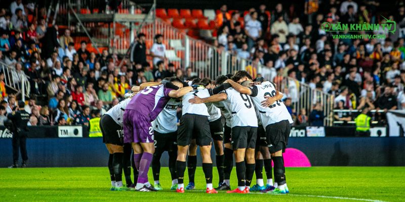 Valencia đang gặp khó khăn trong những vòng đấu đầu tiên, liệu họ có thể tìm thấy chiến thắng đầu tay