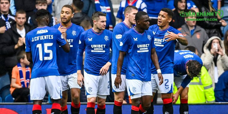 Rangers tìm cách lật ngược tình thế sau thất bại lượt đi