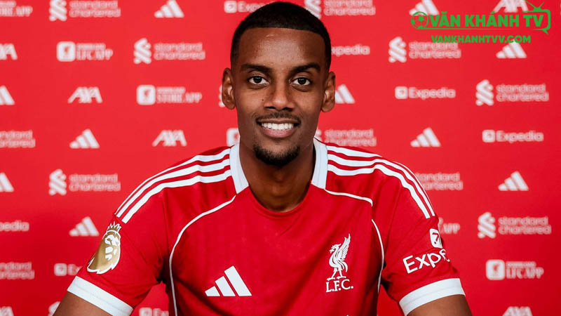 Alexander Isak chia sẻ lý do chuyển nhượng kỷ lục từ Newcastle sang Liverpool và mục tiêu tại Anfield.