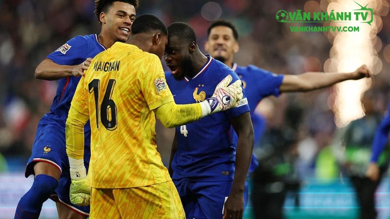Pháp ra sân trên sân nhà Parc des Princes – Sẵn sàng tấn công áp đảo Iceland.